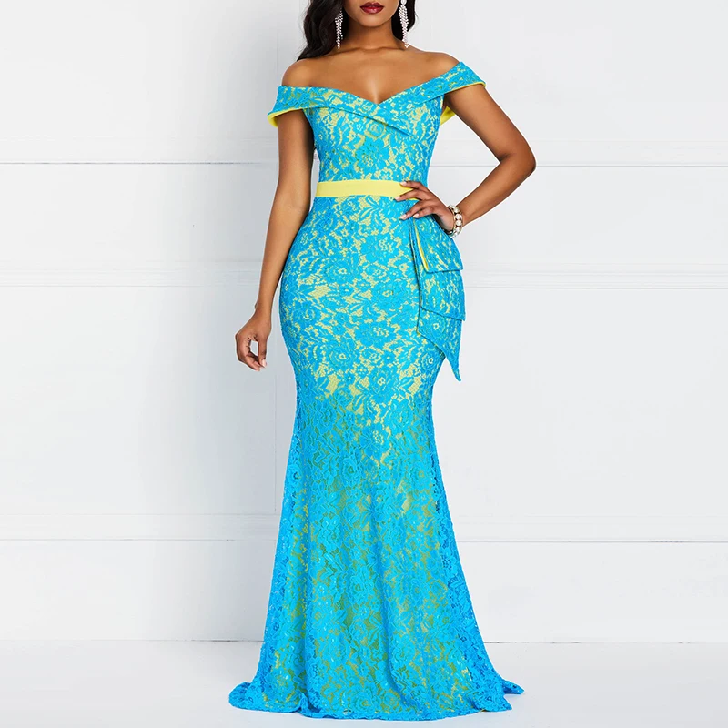 Женское длинное кружевное платье MD синее макси с открытыми плечами и оборками в