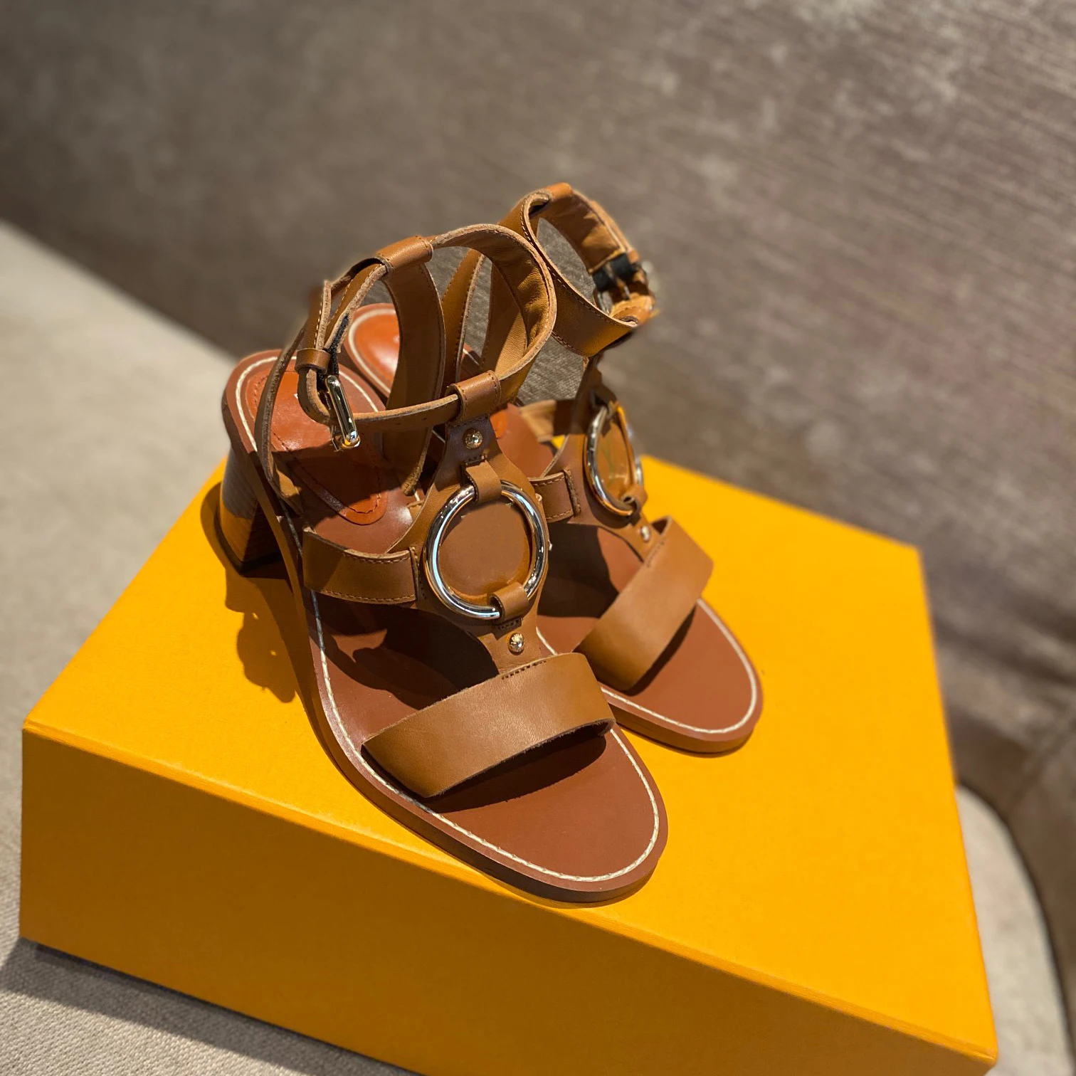 

Women Summer Sandals Beach Fashion Flats Shoes 2021 New Genuine Leather Sandal Non Slip Buckle Leisure Flip Flops Size 35-42