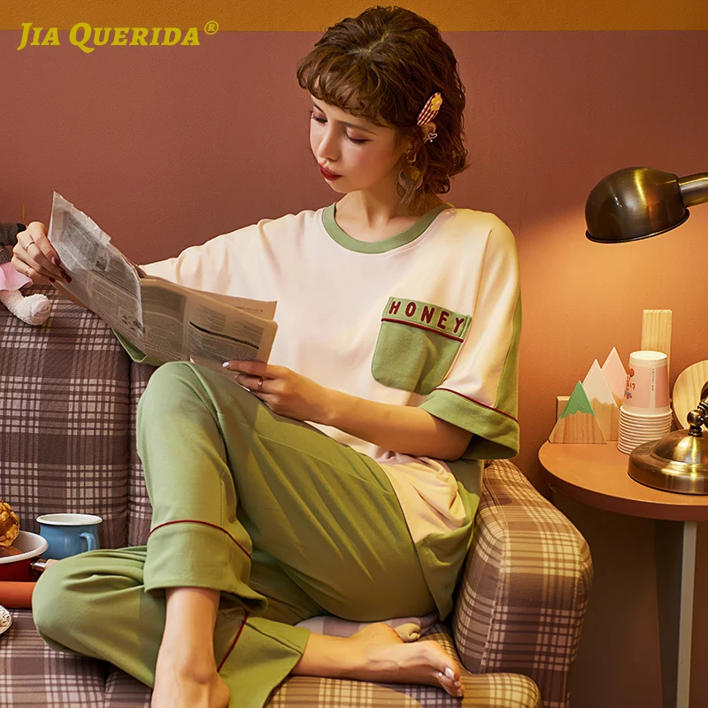 Женская пижама с короткими рукавами длинными брюками и передним карманом |