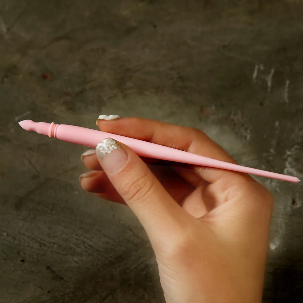 

Plastic Scraping Brush Child Puts A Safety Wound Scraping Brush for Creative School Office Stationery Set School Supplies