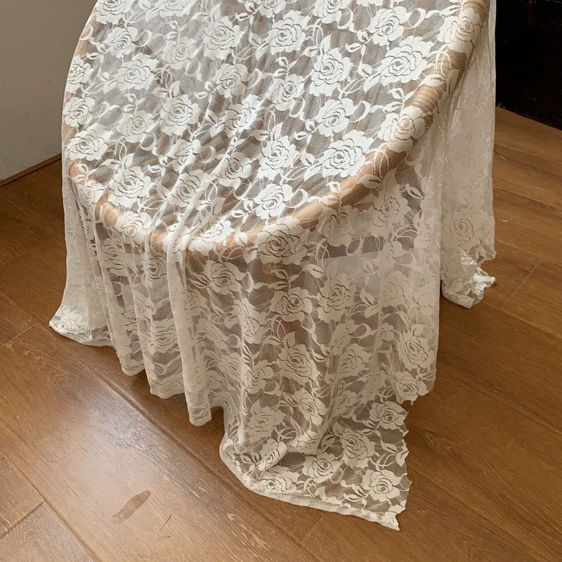 Белая винтажная кружевная скатерть Французская романтическая с розами