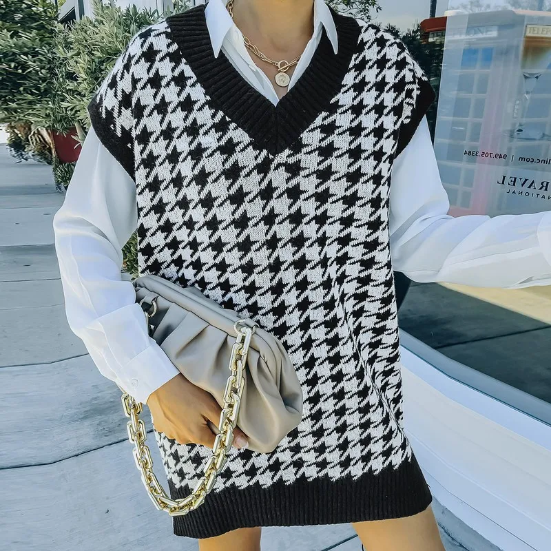 

Women's Oversized Trendy Knitting Vest Houndstooth Pattern V-Neck Sleeveless Women Loose Knitted Pullover Autumn Spring 2021