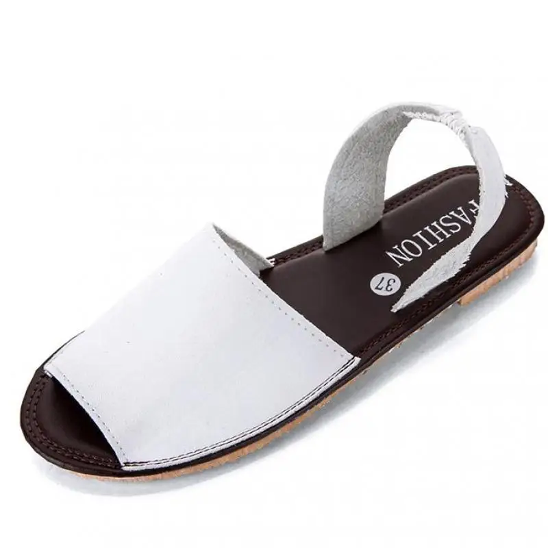 Женские туфли на плоской подошве удобные из искусственной кожи с ремешком