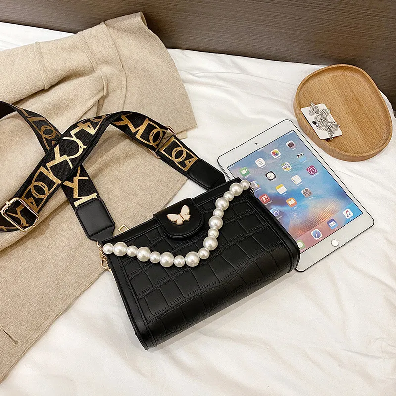 

Wide Shoulder Strap Crossbody Bags for Women 2020 New Stone Pattern Leather Messenger Handbag Female Small Pearl Chain Tote Bag
