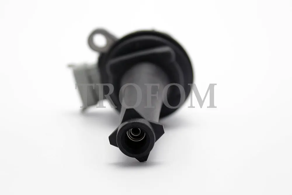 Катушка зажигания для Volvo V50 C30 C70 S40 S60 V70 S80 FORD FOCUS KUGA MONDEO S-MAX 2 0 4 5 0221604010 1371601 30713417