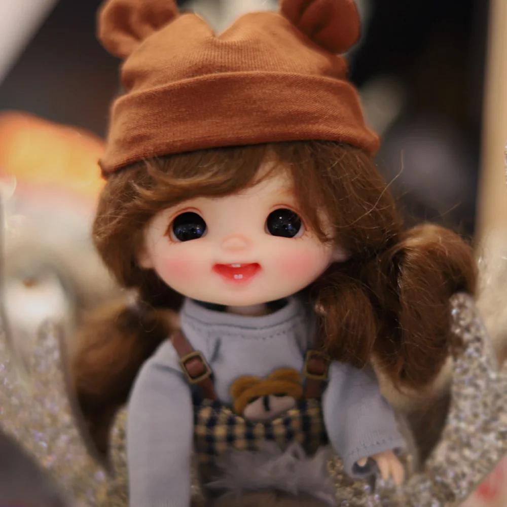 

OB11doll Products include doll head with makeup+OB11 body+eyes+wig+hat +Top + overalls + socks 7.26.1