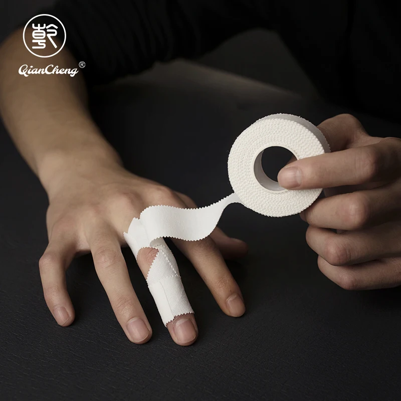 Qiancheng хлопковая белая лента спортивная самоклеящаяся мышцы эластичный бинт