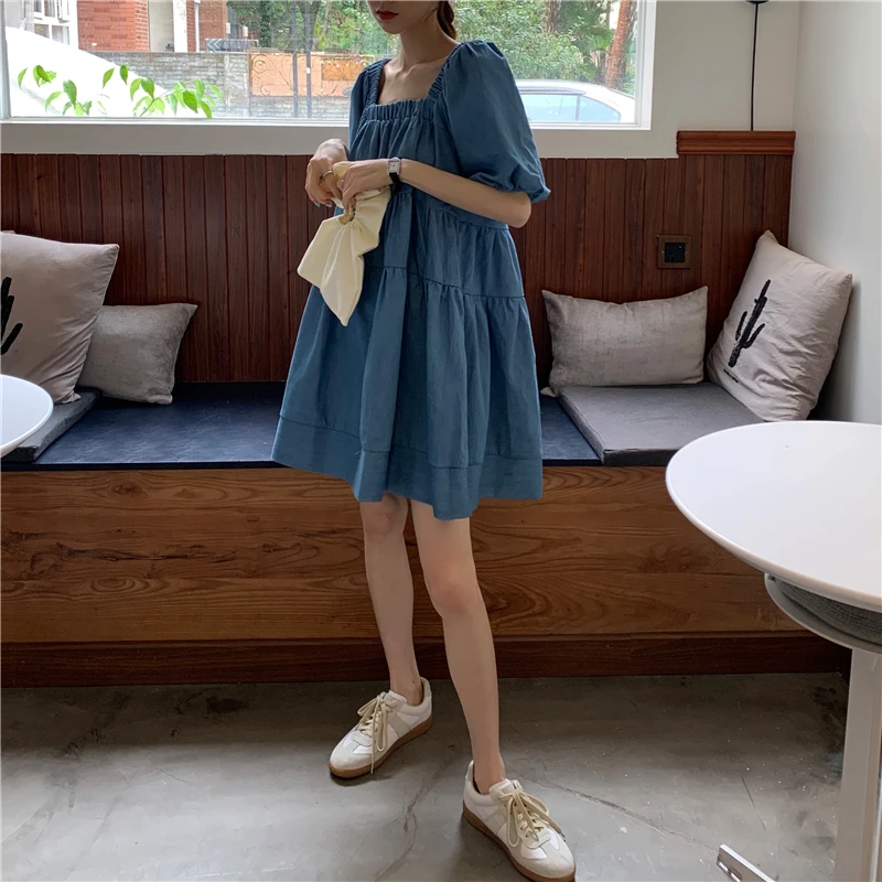 Винтажное джинсовое платье с квадратным вырезом и пышными рукавами | Женская