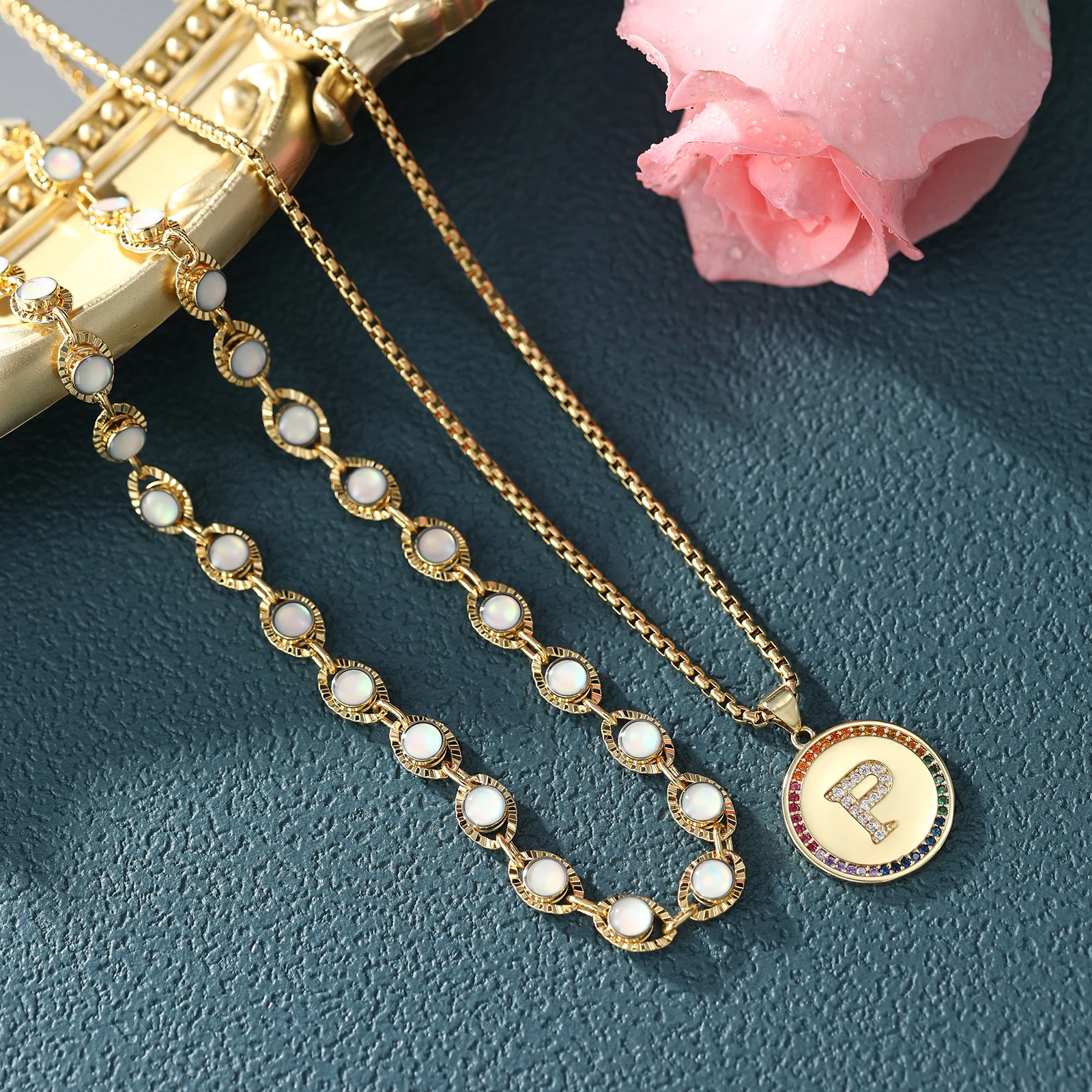 

Fashion Dainty A-Z Letter Layered Necklaces Gold Plated Chain For Women Jewelry Coin Pendant Crystal Necklace Birthday Gift