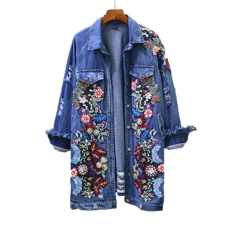Модная женская джинсовая куртка весна-осень с отворотом и тяжелой вышивкой