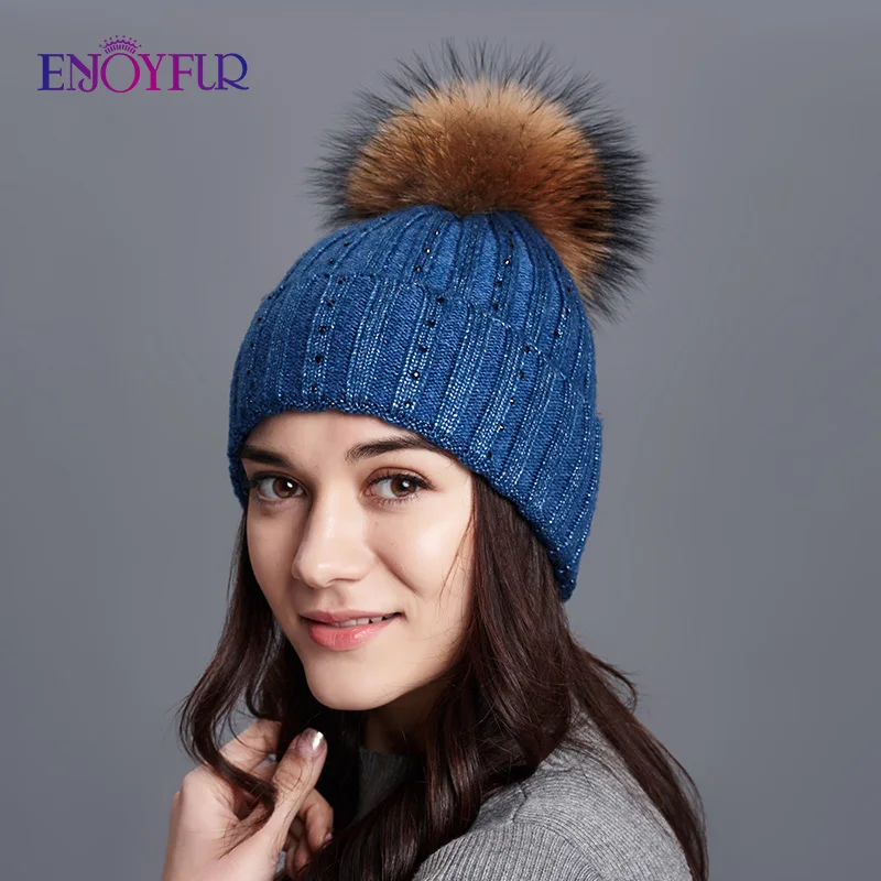 ENJOYFUR модная зимняя женская шапка из меха енота с помпоном Женская кашемировая вязаная шапка со стразами остроконечная шапка для девочки