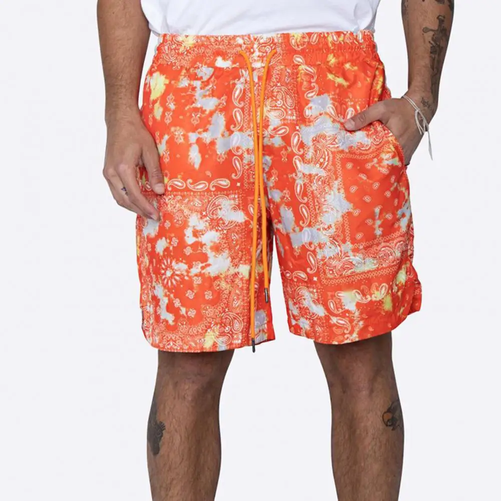 

2021 Summer Running Shorts Beach Shorts Cashew Print Drawstring Men Loose Mid Rise Short Pants for Vacation