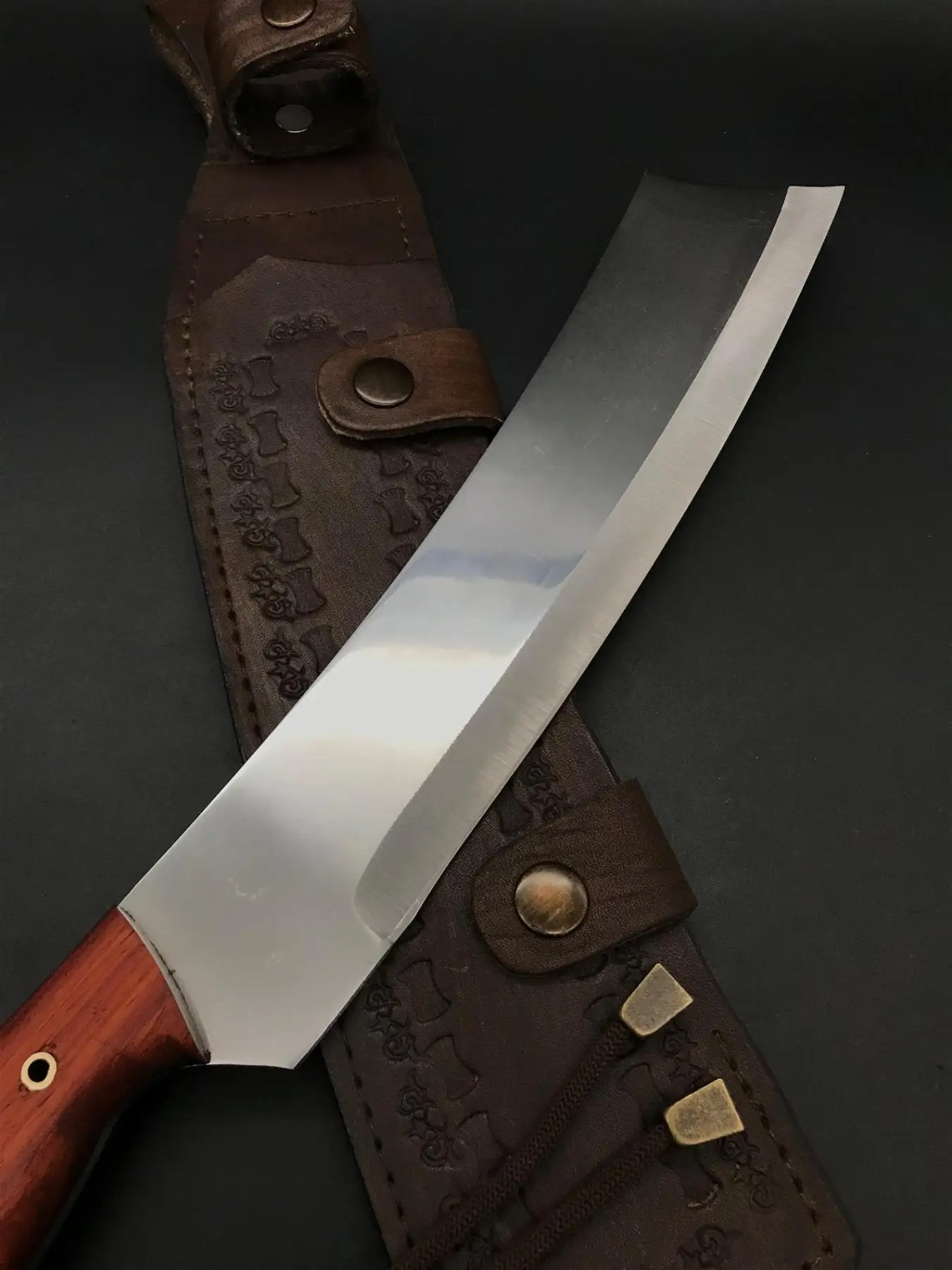 

Handmade Shaking Camping Knife BB73-3