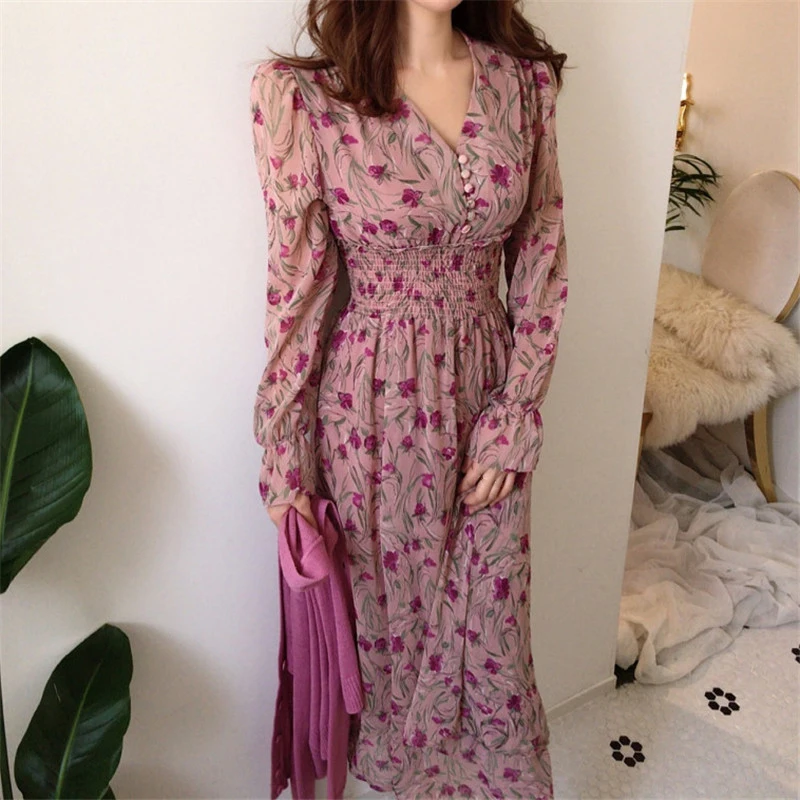 Винтажное женское платье до середины икры с цветочным принтом весеннее