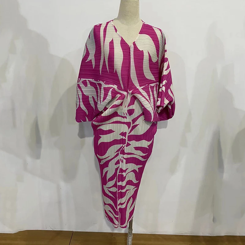 Женское плиссированное платье LANMREM разноцветное с рукавами летучая мышь