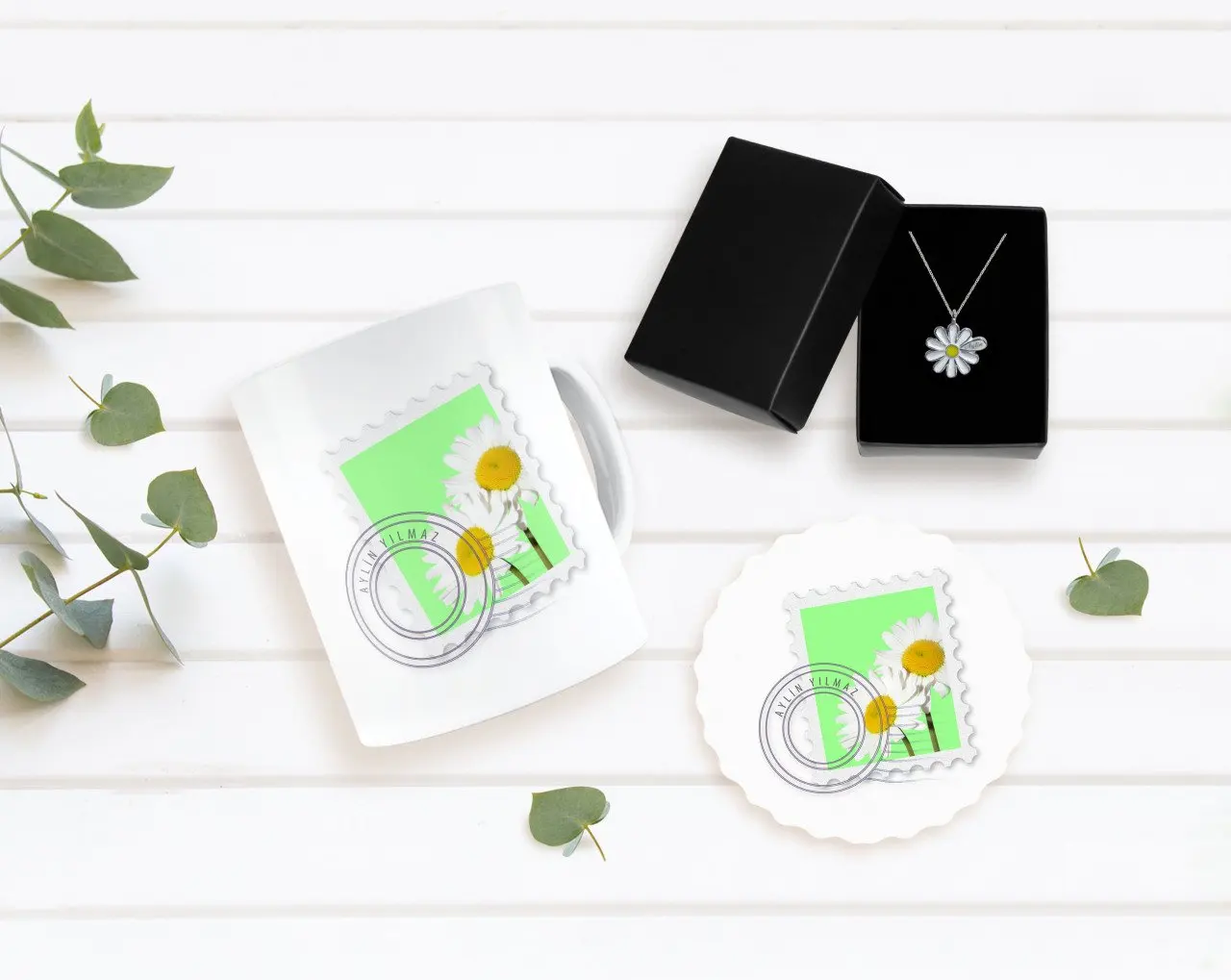 

Персонализированные Дейзи тематические Подставка под кружку и серебряное ожерелье Маргаритка Seti-10