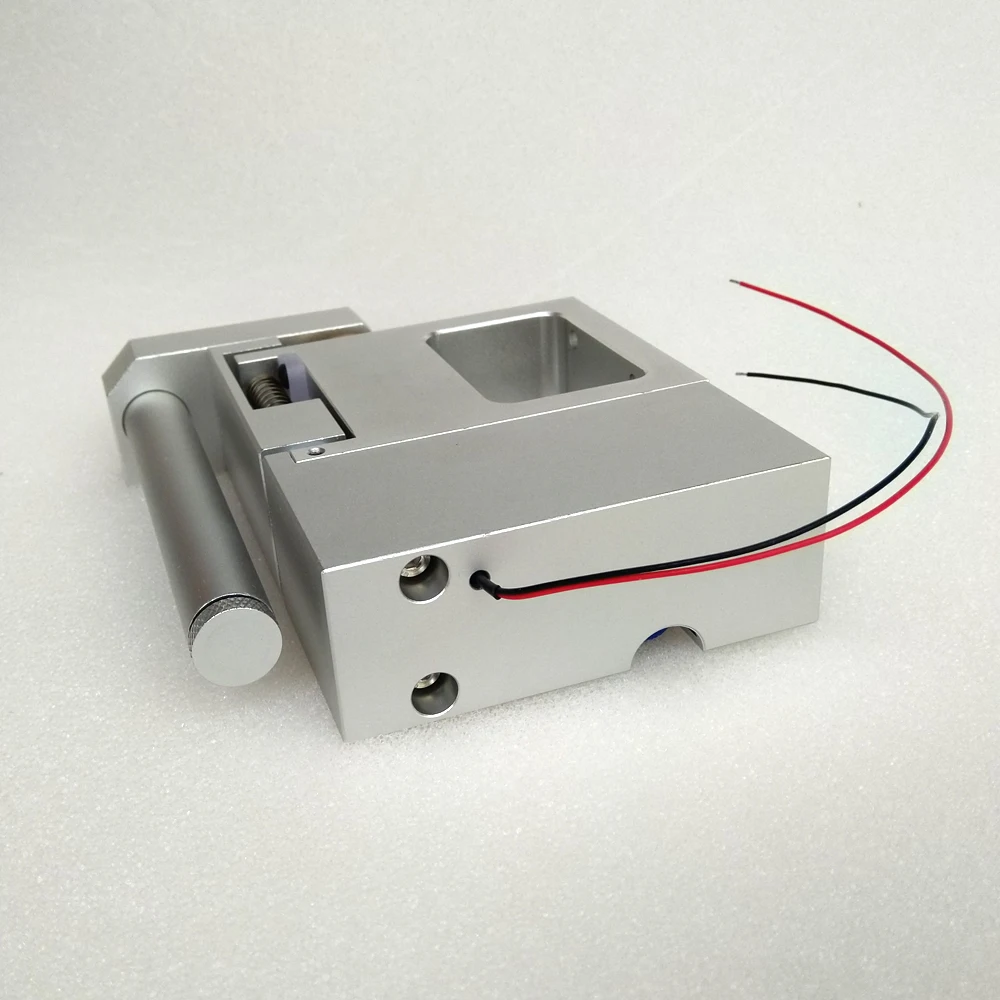 Пневматический маркировочный инструмент для маркировки слов или узоров на ткани