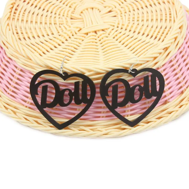 Большие серьги подвески в виде сердечек модные женские трех