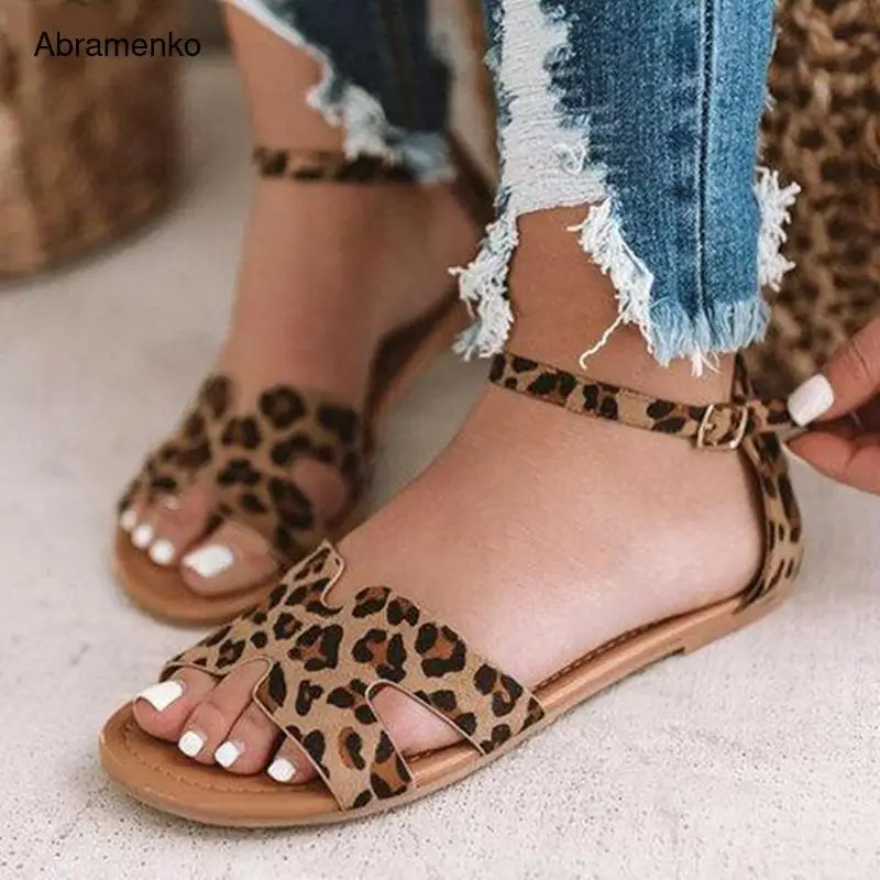 

Women Sandals Flat Summer Shoes Serpentine Leopard Woman Ankle Buckle Sandals Women Plus Size 35-43 Fashion Beach Shoes Sandalia
