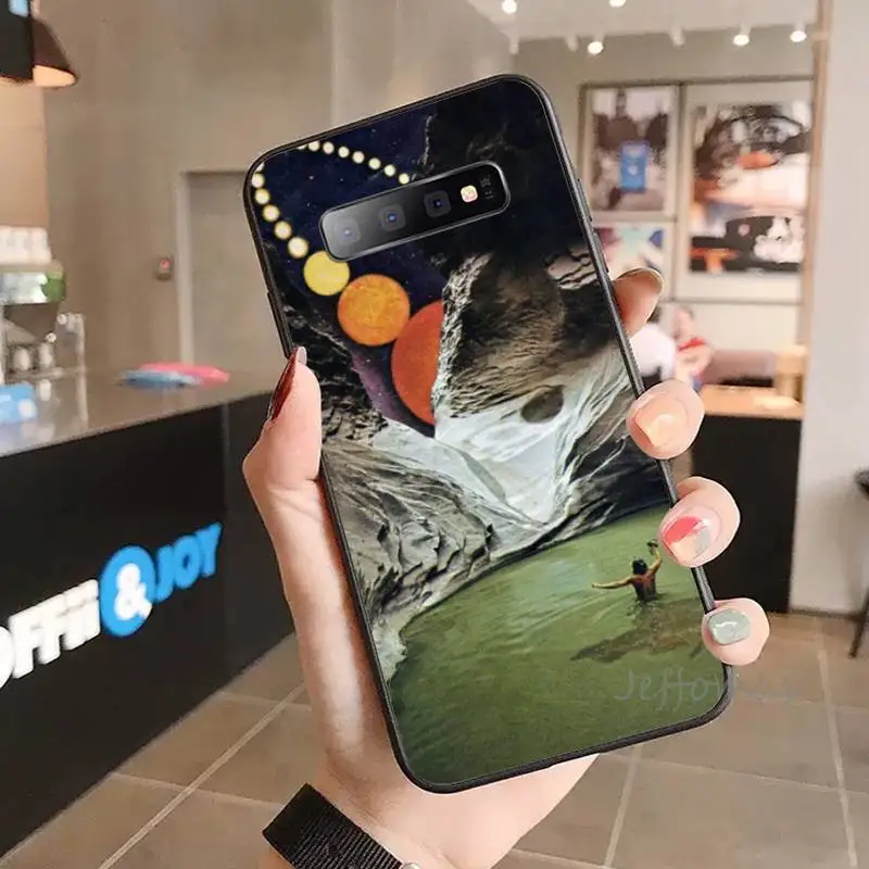 

Trippy Art aesthetic Space astronaut Phone Case For Samsung Galaxy S5 S6 S7 S8 S9 S10 S10e S20 edge plus lite