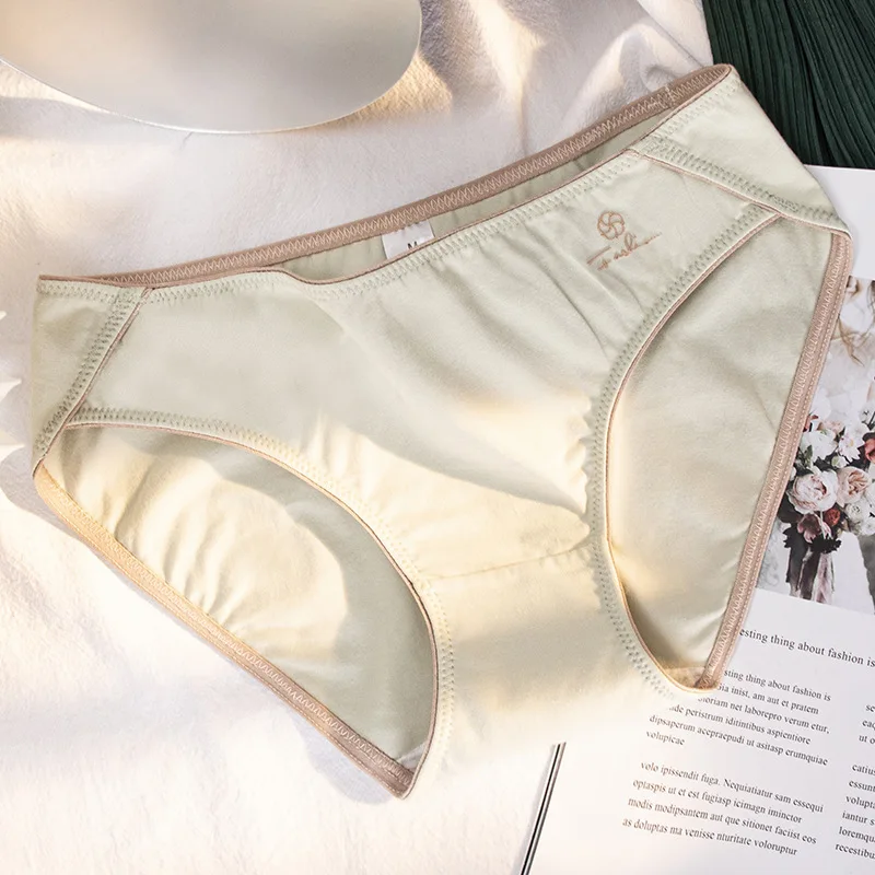 

New Panties Women Briefs Sexy Female Soft Intimates Cotton Pure Cotton Girls Underpants Women Underwear Solid Color Low Waist