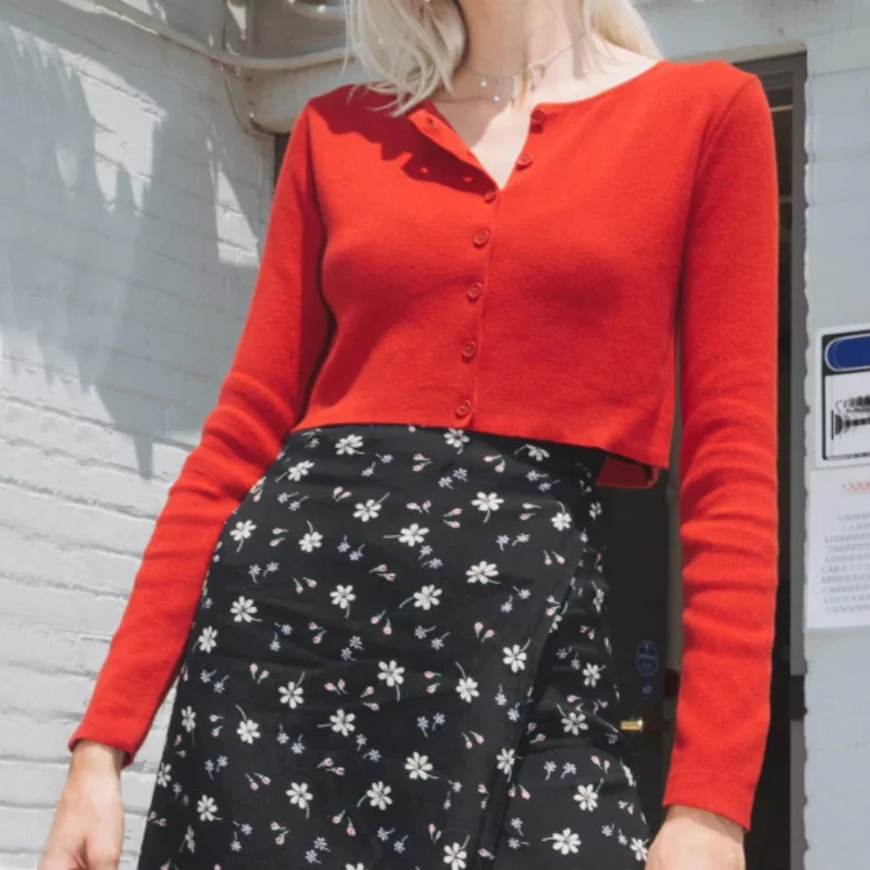 Женский вязаный Укороченный кардиган на пуговицах с круглым вырезом легкий