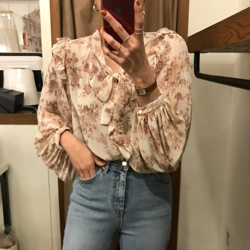 

Vintage Floral Blouses Women Lantern Sleeve V-neck Bow Ruffles Korean Sweet Elegant Casual Office Shirt and Tops Blusas Mujer