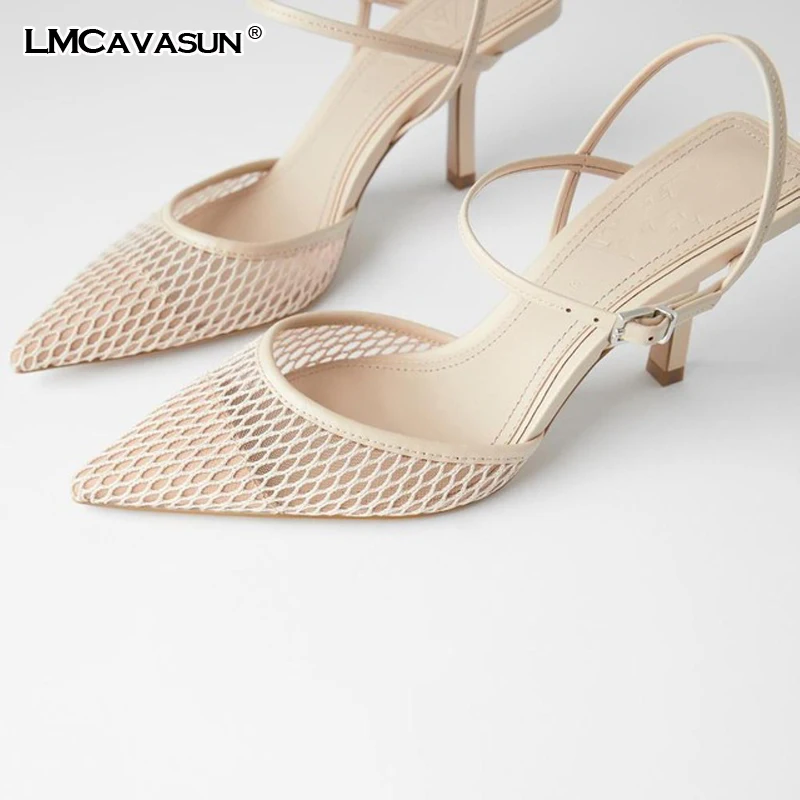 LMCAVASUN 2020 сандалии на тонком каблуке с острым носком сетчатые ремешком пятке для