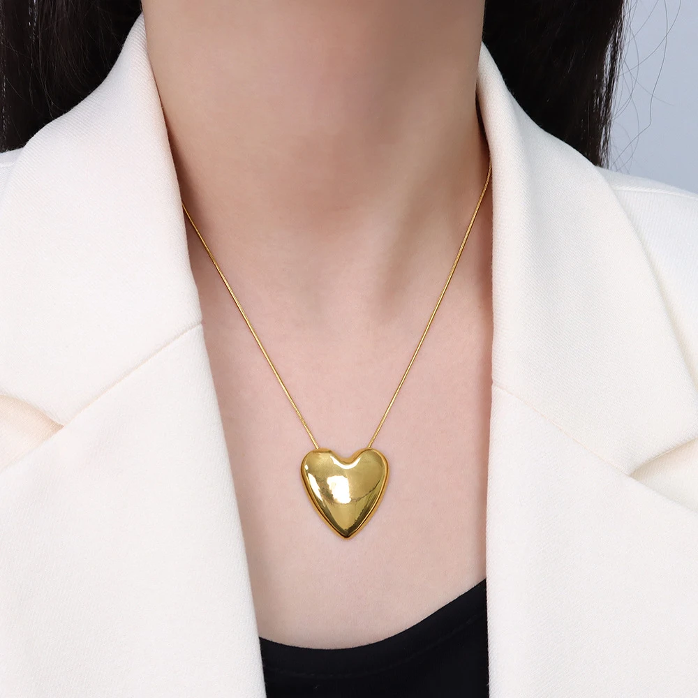

Ins tide fashion net red wear necklace simple titanium steel 18K gold big love pendant necklace female women fashion necklaces