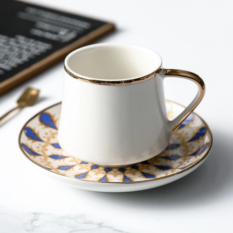 

Турецкие чашки для чая Set Royal Bone China Золотая чашка и блюдце, роскошные большие кружки, керамические экологически чистые чашки для кафе, летние...