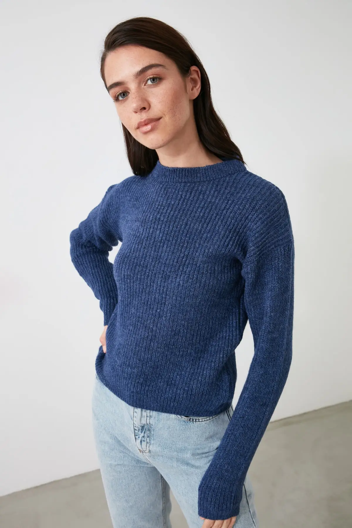 

Trendyol Lacing Detailed Knitwear Sweater TWOAW21KZ1852