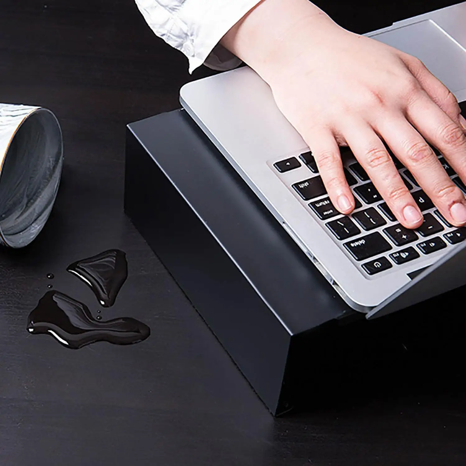 стойка для настольного мони