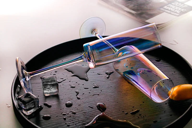 Классическая мода в форме бокала с красным вином высокого качества дома вечерние