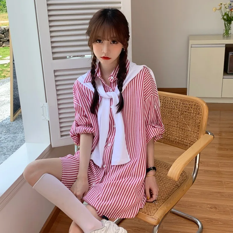 

Autumn 2021 New Korean Women's Loose and Thin Striped Shawl Shirt