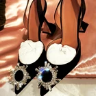 Женские босоножки на высоком каблуке, шелковые босоножки с острым носком, украшенные кристаллами, свадебные туфли, 2021