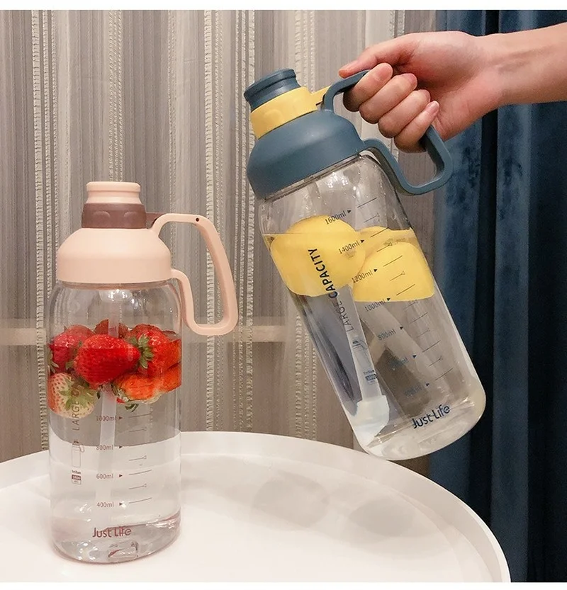 

Large capacity sports bottle 1800ml plastic portable water cup with straws outdoor sports camping cycling fitness water bottle