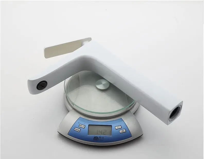 Смеситель для раковины в ванной комнате однотонный латунный белый и золотой