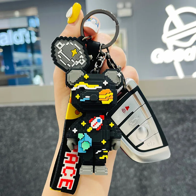 Брелок для ключей с изображением милого астронавта медведя из мультфильма |