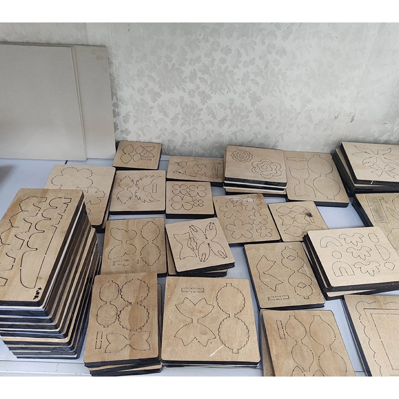 

Wooden die cutting process knife mold carnation flower knife mold is compatible with most manual die cutting