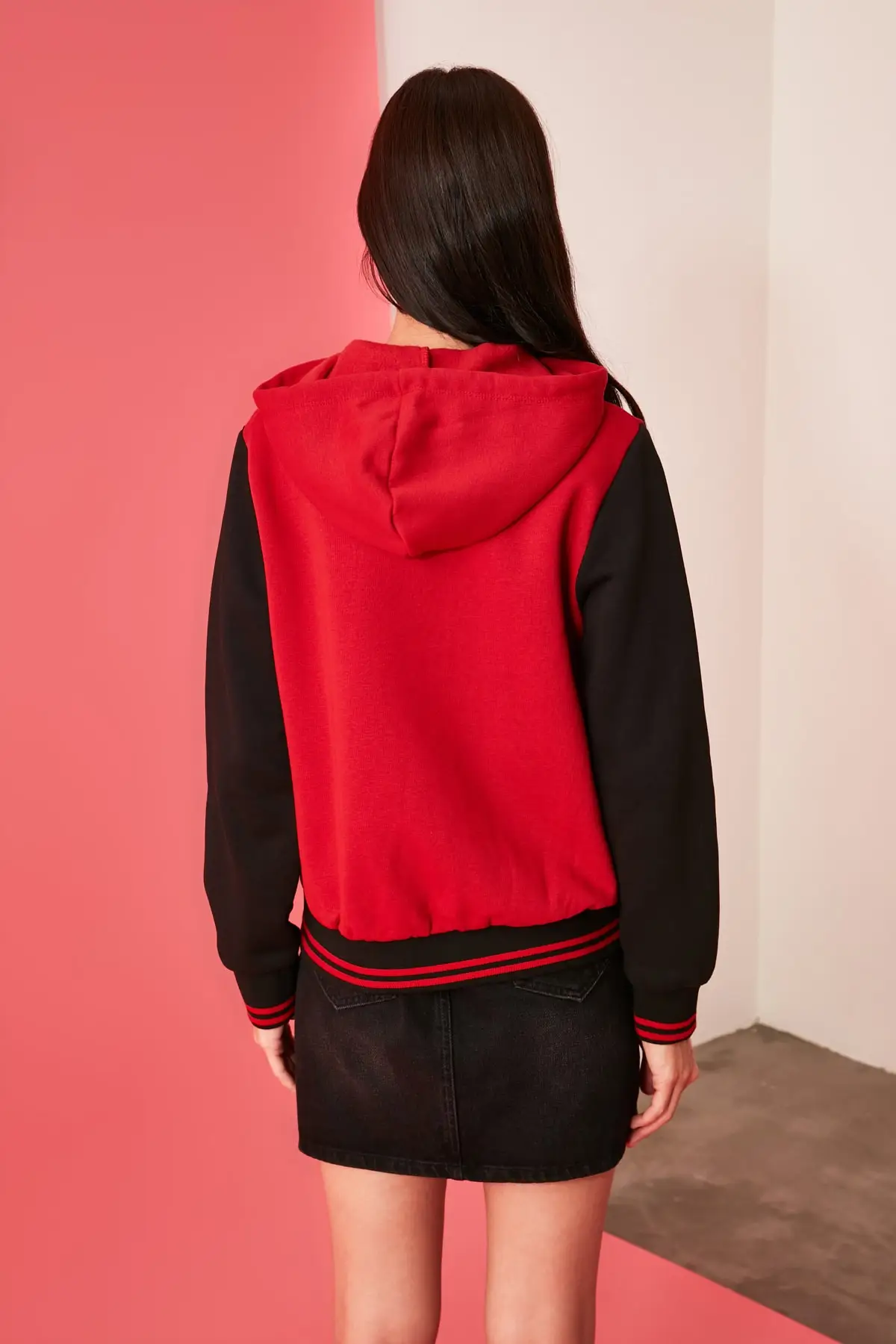 

Trendyol Hooded Knitted College Sweatshirt TWOAW21SW1254