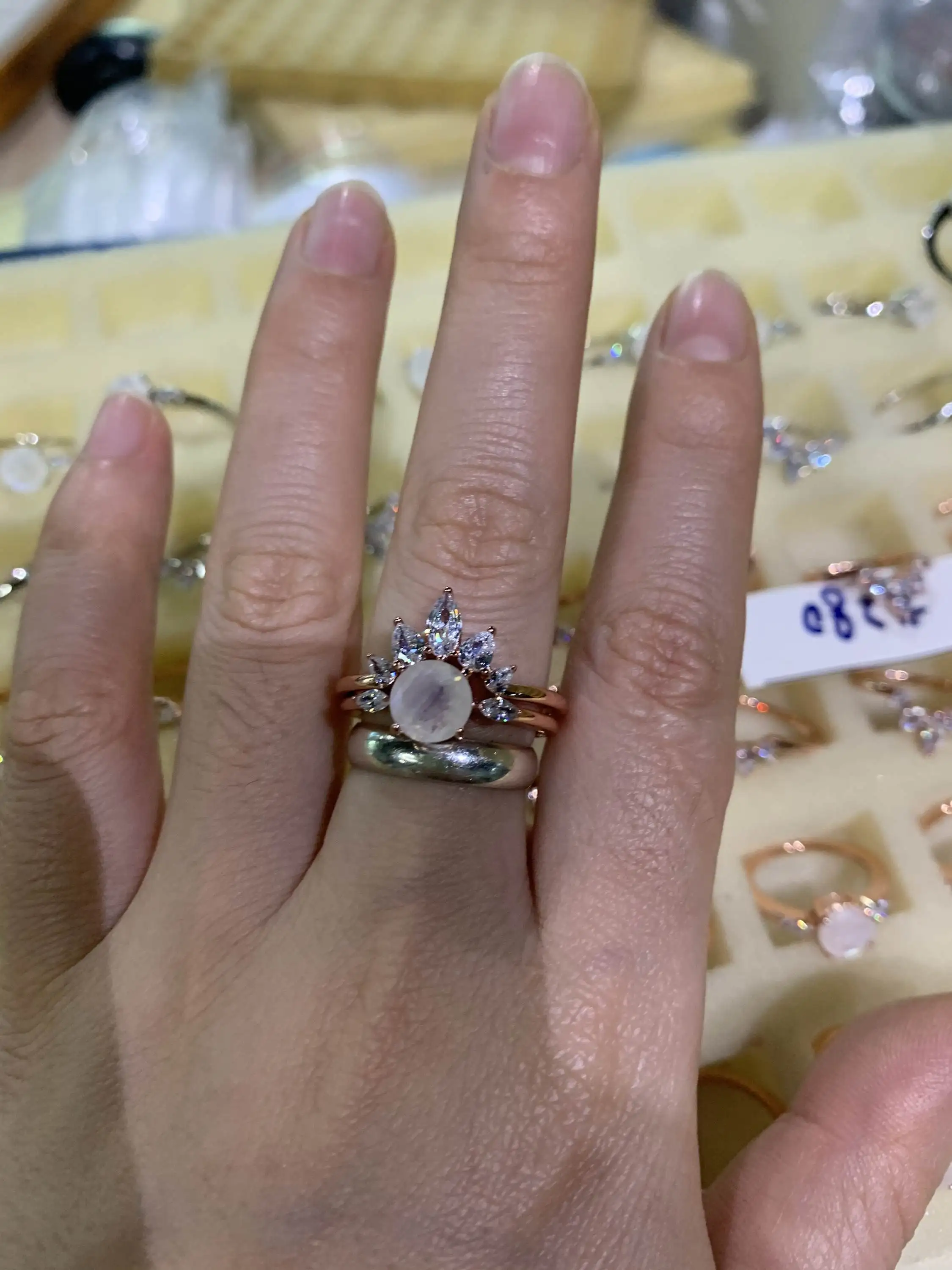 

Hot Selling 925 Sterling Silver 7.0mm Natural Blue Moonstone Ring Moonstone Ring Sets For Women Gift