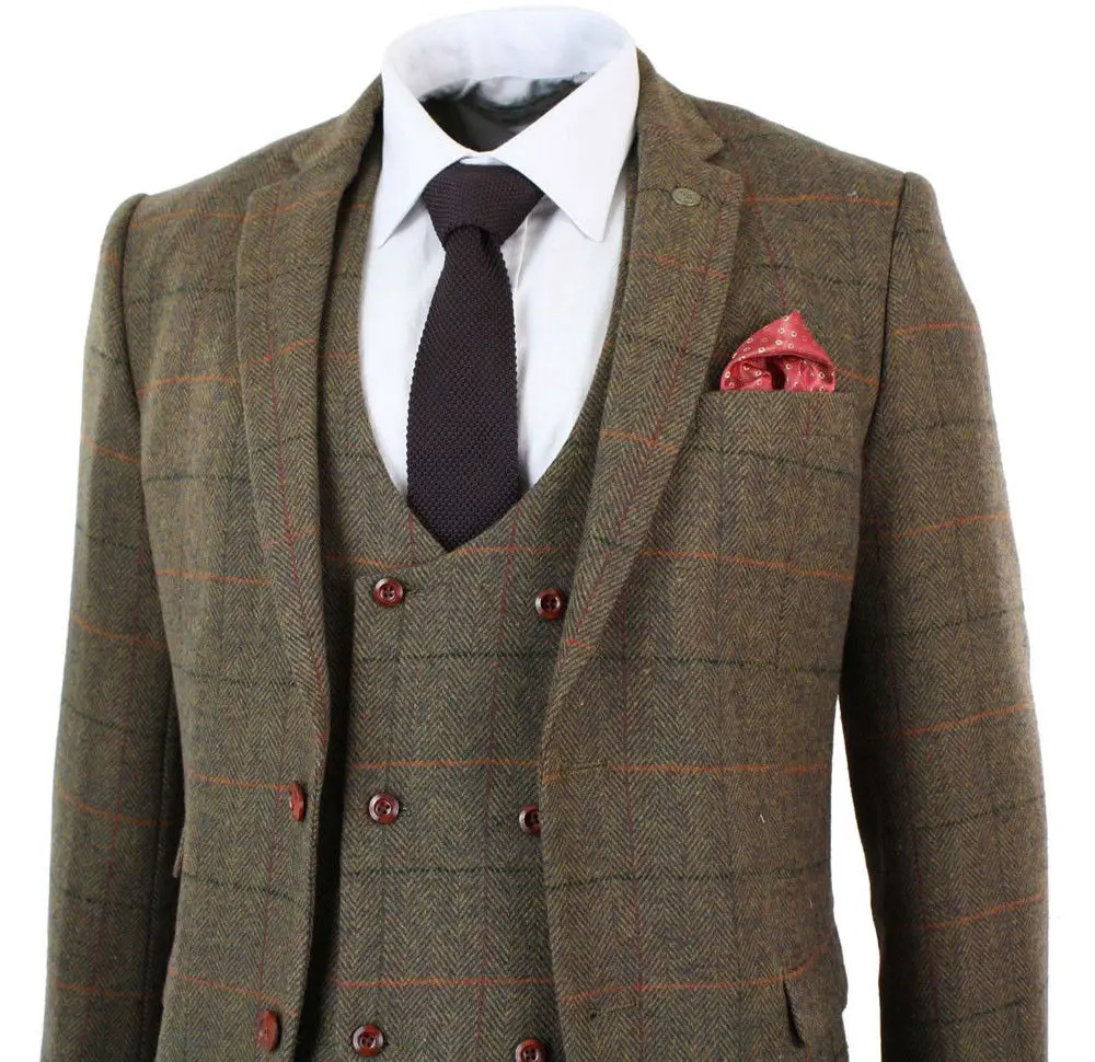Мужской коричневый клетчатый костюм из 3 предметов с узором в елочку приталенный