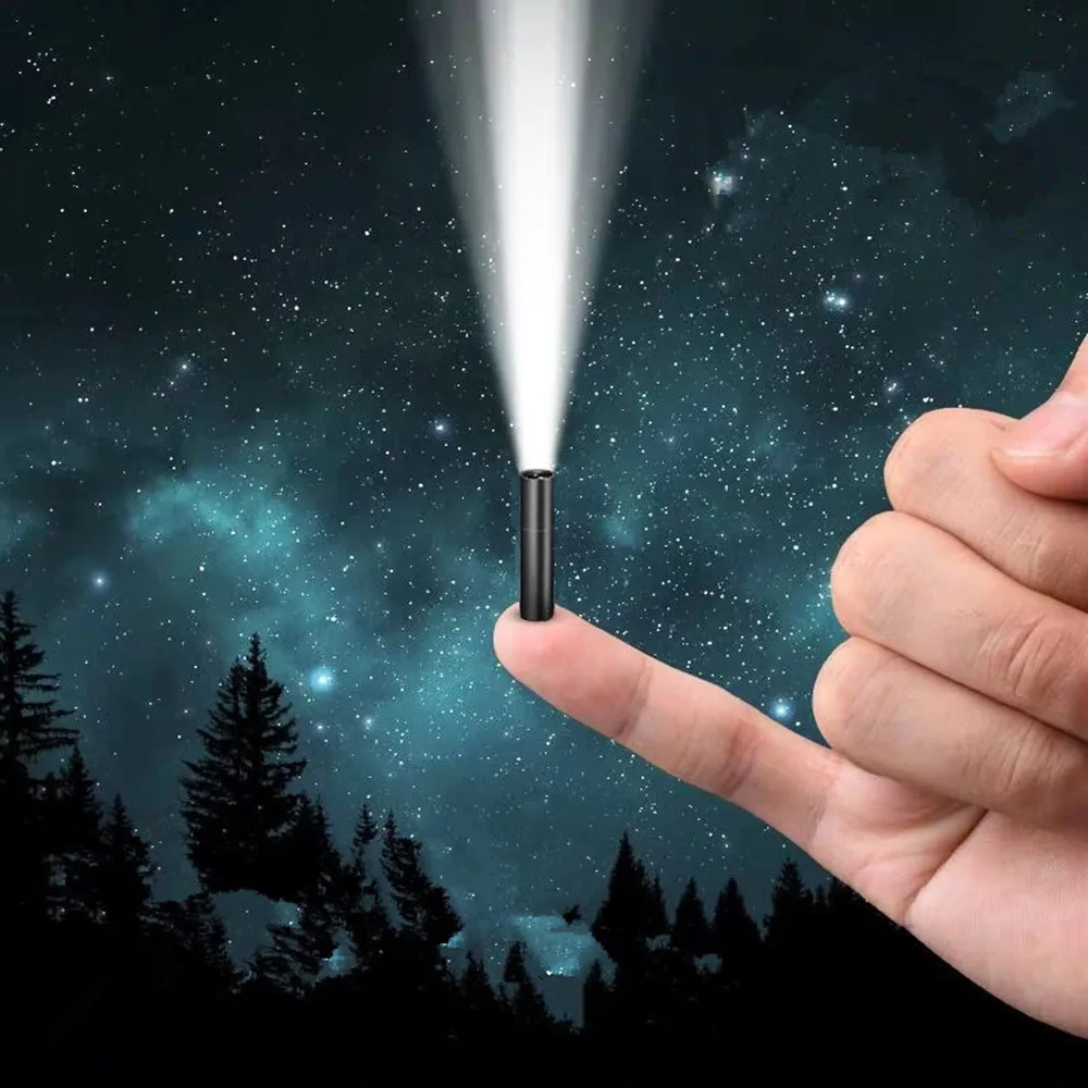 

Super Bright Mini Light 3 Modes USB Rechargeable Mini Flashlight with Build in 14500 Battery