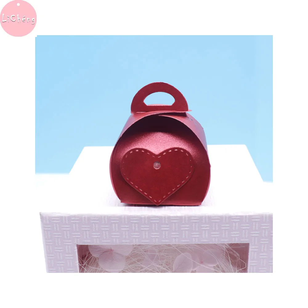 Подарочная коробка с тонкими линиями карты умирает Скрапбукинг на день рождения