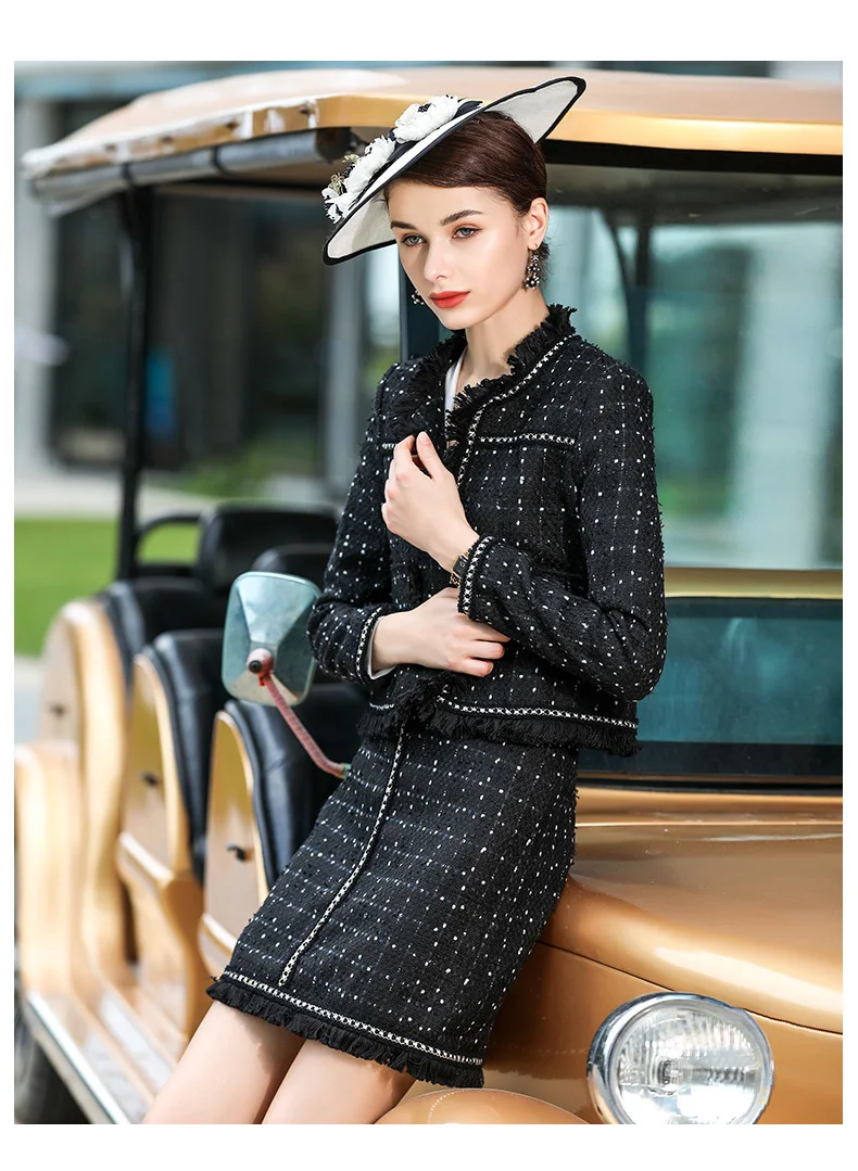 Женский твидовый офисный костюм из двух предметов приталенный клетчатый