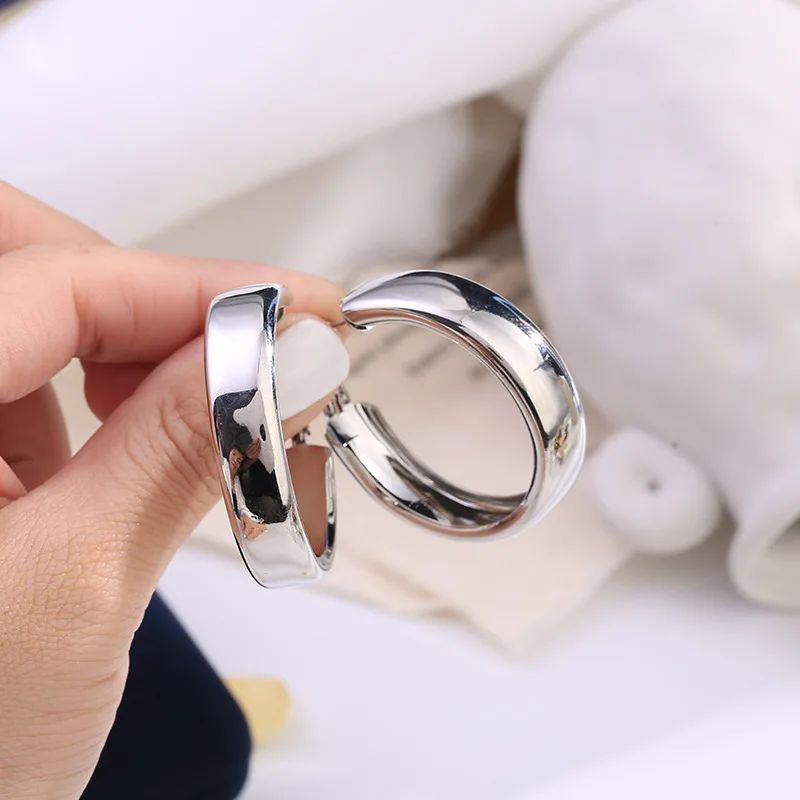

2020 New Minimalist Gold Silver Color Large/Small Circle Geometric Round Circle Hoop Earrings for Women Girls Jewelry GIfts
