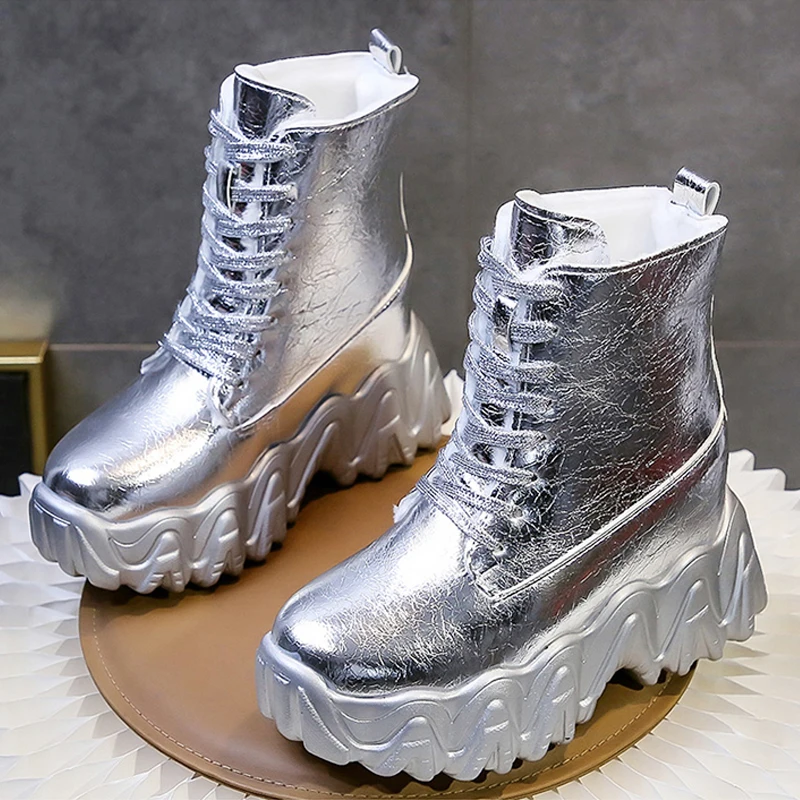 

Женские зимние ботинки из лакированной кожи, на толстой подошве