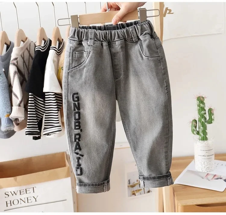 

Boys Jeans Pants Kids Spring and Autumn Pants Loose Children's Jeans Baby Trousers 2-7 Years