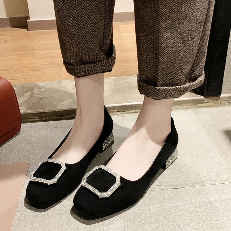 

Shoes On Heels Women Crystal Female Footwear Casual Sneaker Shallow Mouth Square Toe Buckle Modis All-Match Boat Rhinestone Dres