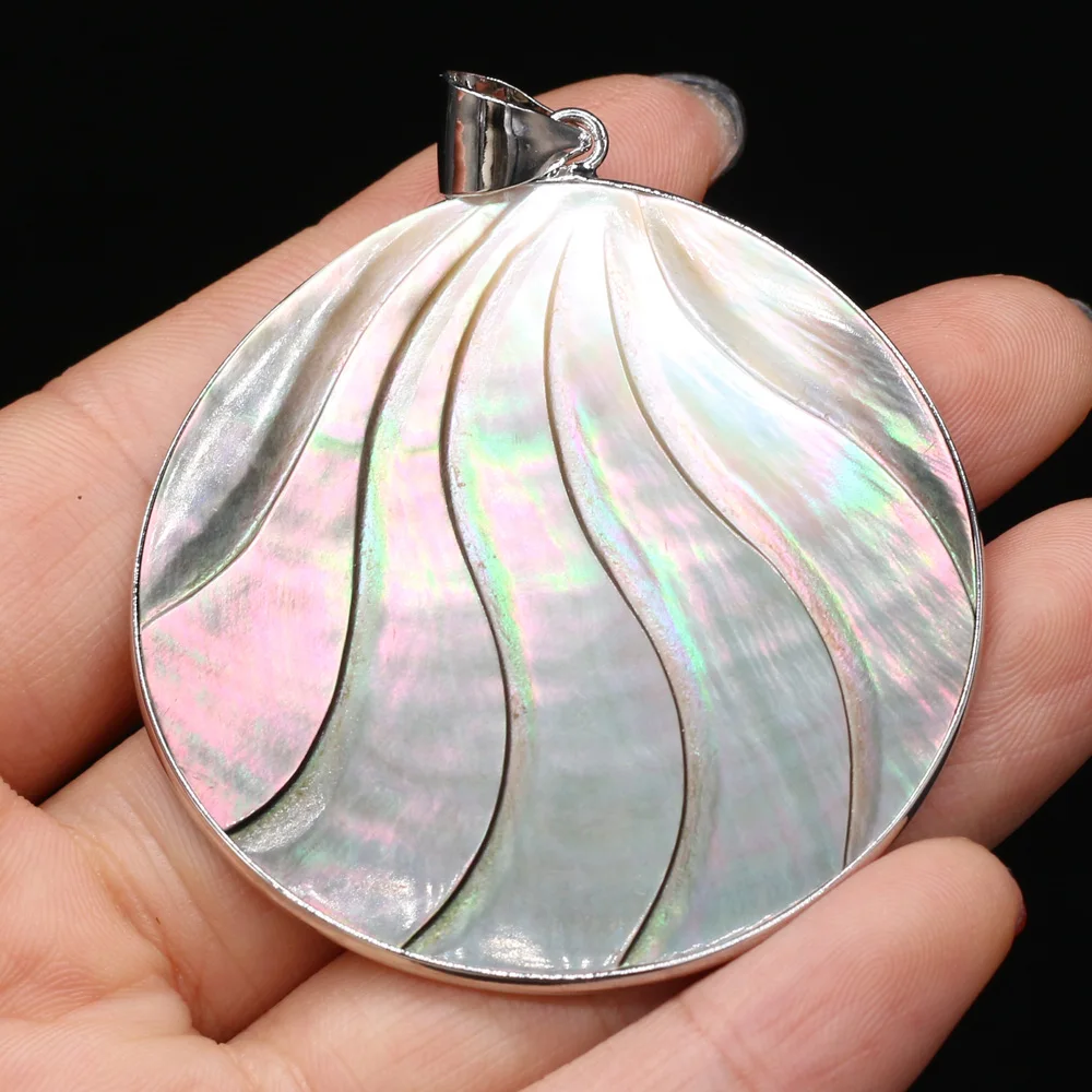 

Natural Shell Pendant Round Shape 50x50mm Smooth Lines Color Shining DIY Necklace Exquisite Jewelry Decoration